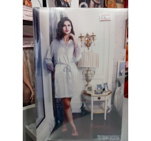 Халатик атласный,серый,с кружевом на рукавах,размер S/M. 