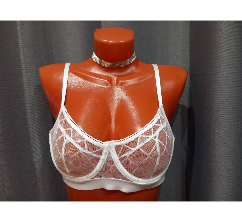 Комплект бюстгальтер с косточками,трусики и пояс для чулок,цвет белый,размер L.