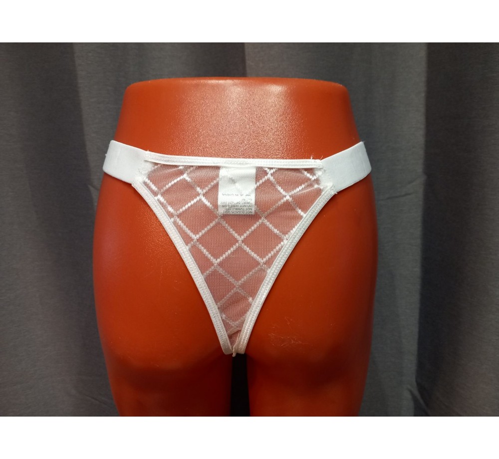 Комплект бюстгальтер с косточками,трусики и пояс для чулок,цвет белый,размер L. Комплект бюстгальтер с косточками,трусики и пояс для чулок,цвет белый,размер L.