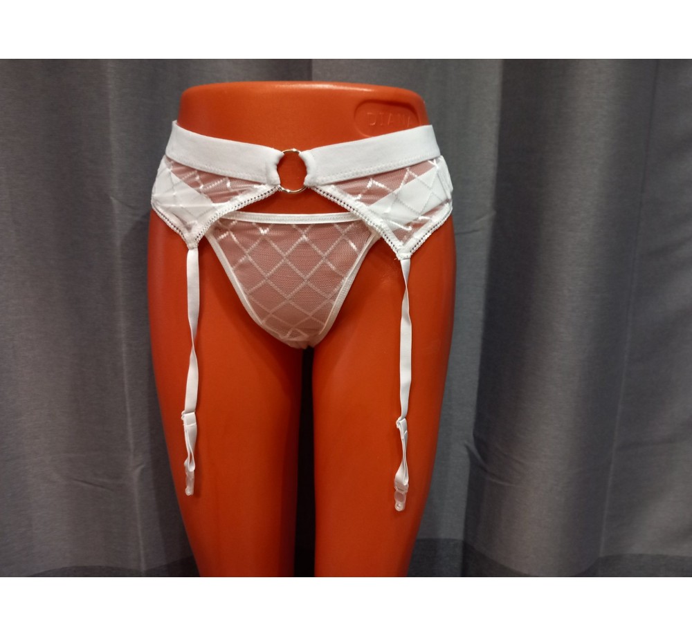 Комплект бюстгальтер с косточками,трусики и пояс для чулок,цвет белый,размер L. Комплект бюстгальтер с косточками,трусики и пояс для чулок,цвет белый,размер L.