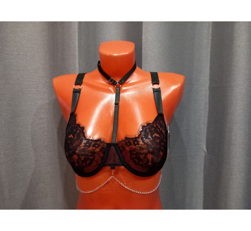 Комплект бюстгальтер с косточкам,трусики стринг и пояс для чулок,цвет черный,размер M.