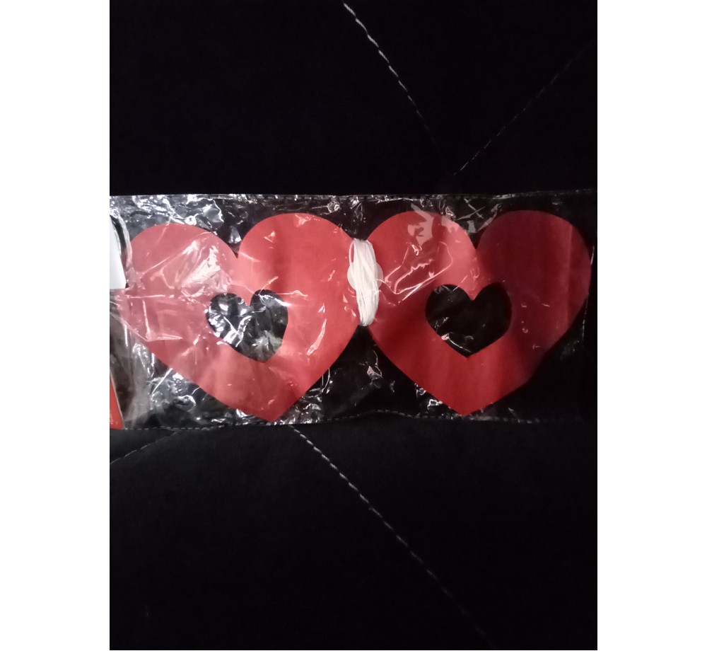 Гирлянда бумажная сердца,цвет красный,длина 3 м Гирлянда бумажная сердца,цвет красный,длина 3 м