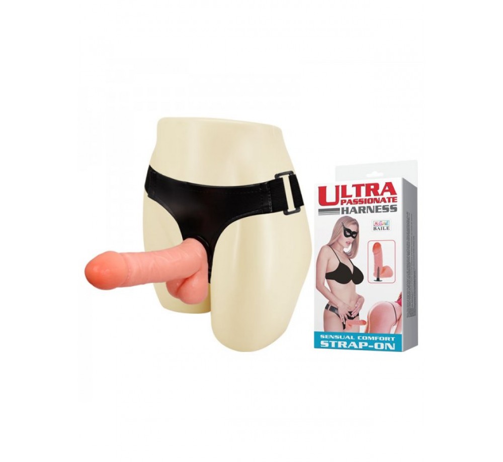 Реалистичный страпон с мошонкой и с удобными трусиками Реалистичный страпон с мошонкой и с удобными трусиками