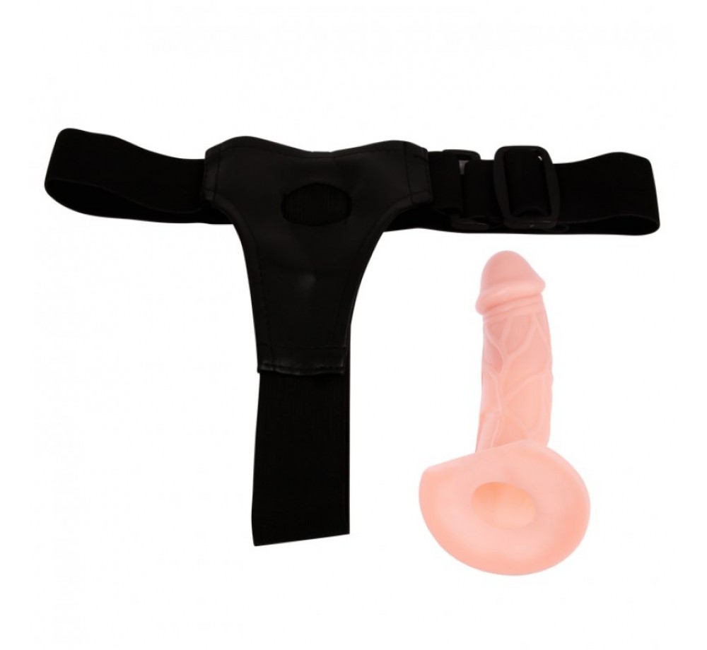 Реалистичный фаллопротез на трусиках Реалистичный фаллопротез на трусиках