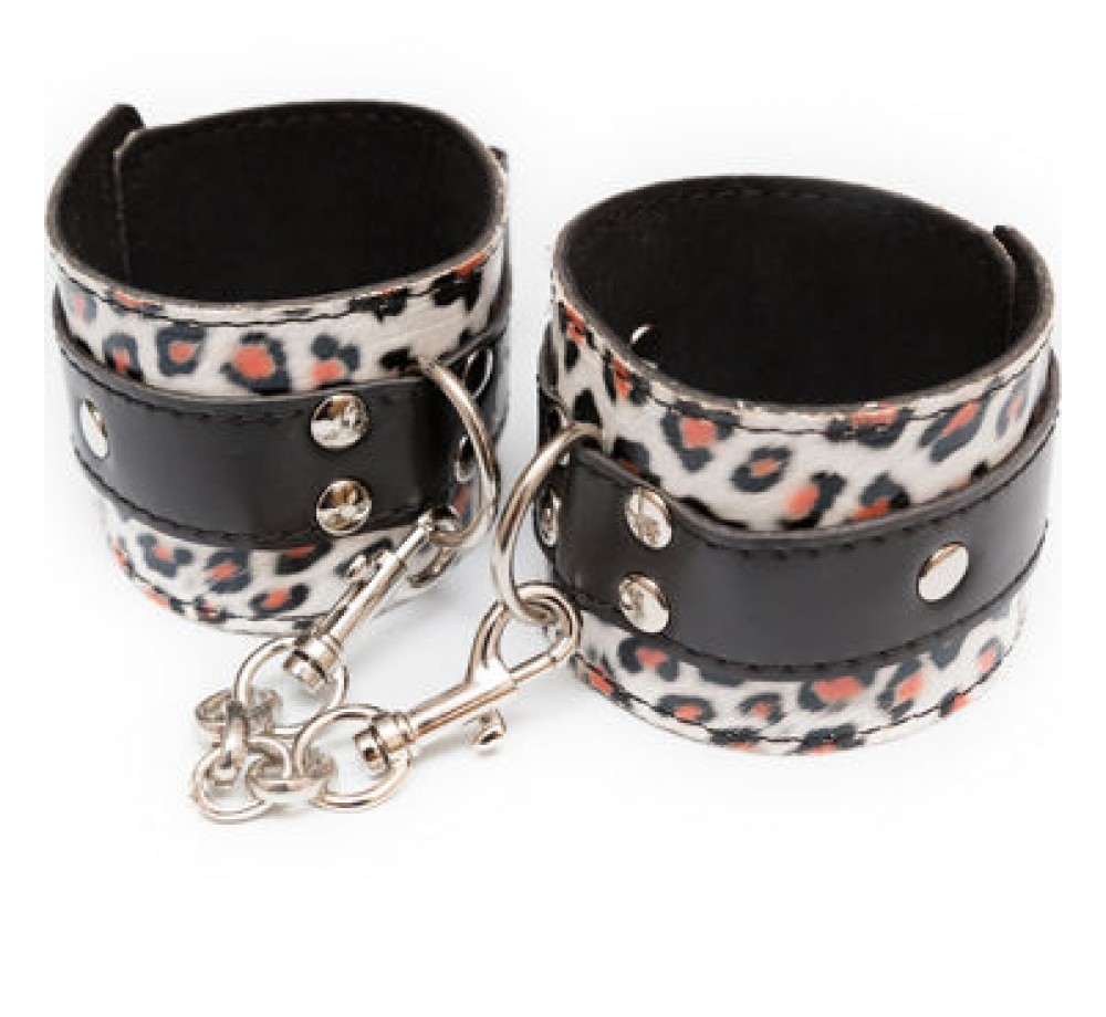 Наручники леопардовой расцветки, Пикантные штучки